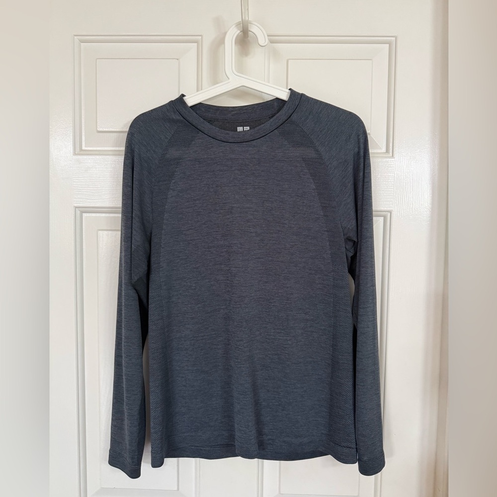 Uniqlo Gray Performance Long Sleeve Top
